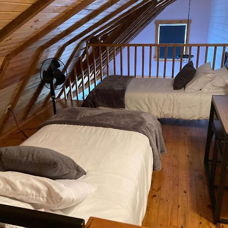 A Country Home Inn The City 夏洛特敦 外观 照片