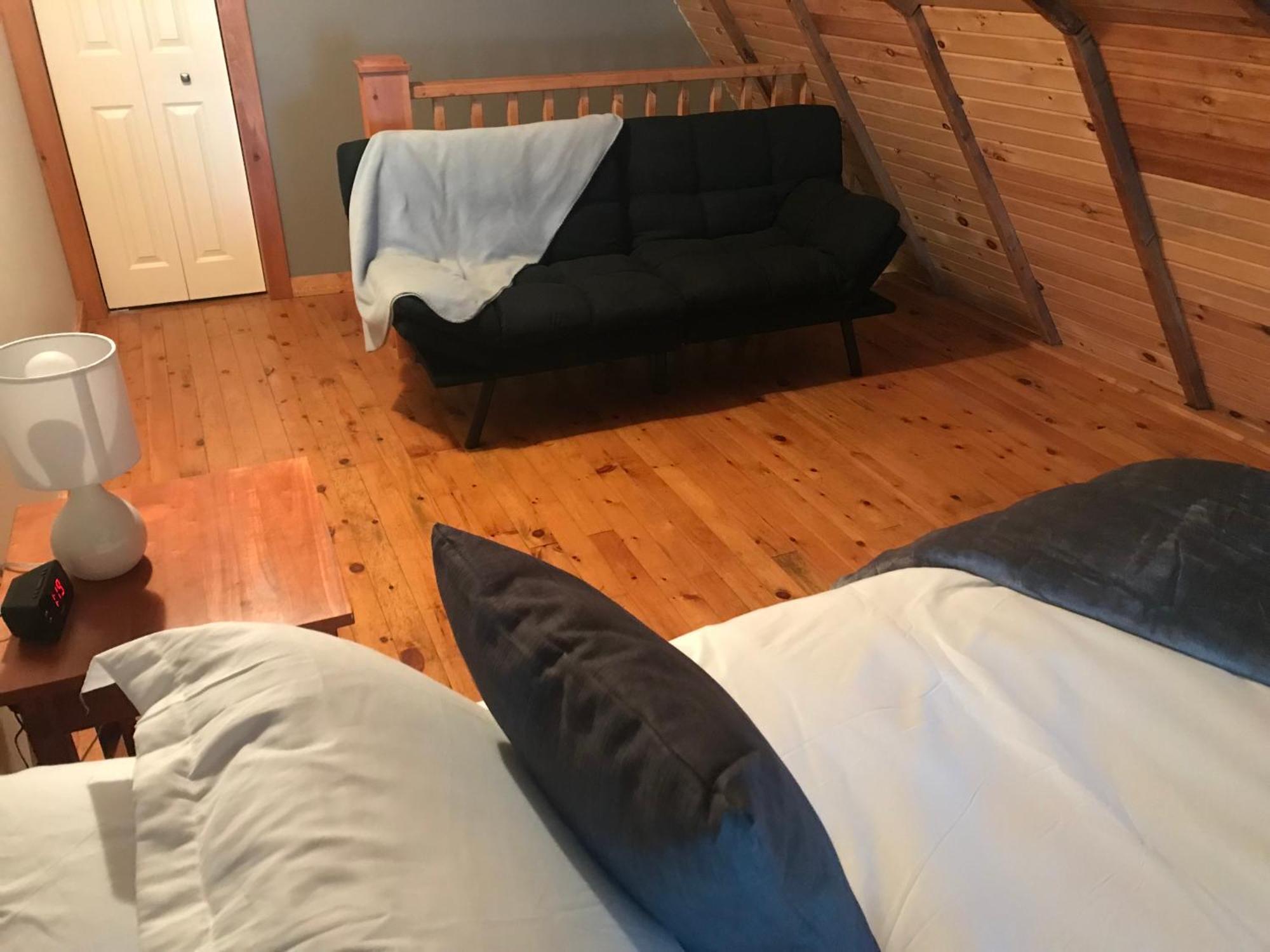 A Country Home Inn The City 夏洛特敦 外观 照片