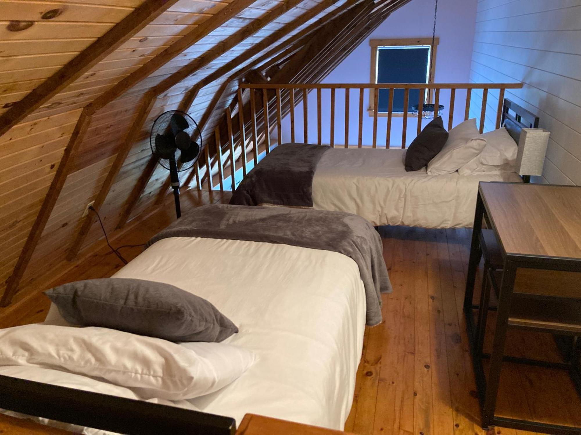 A Country Home Inn The City 夏洛特敦 外观 照片