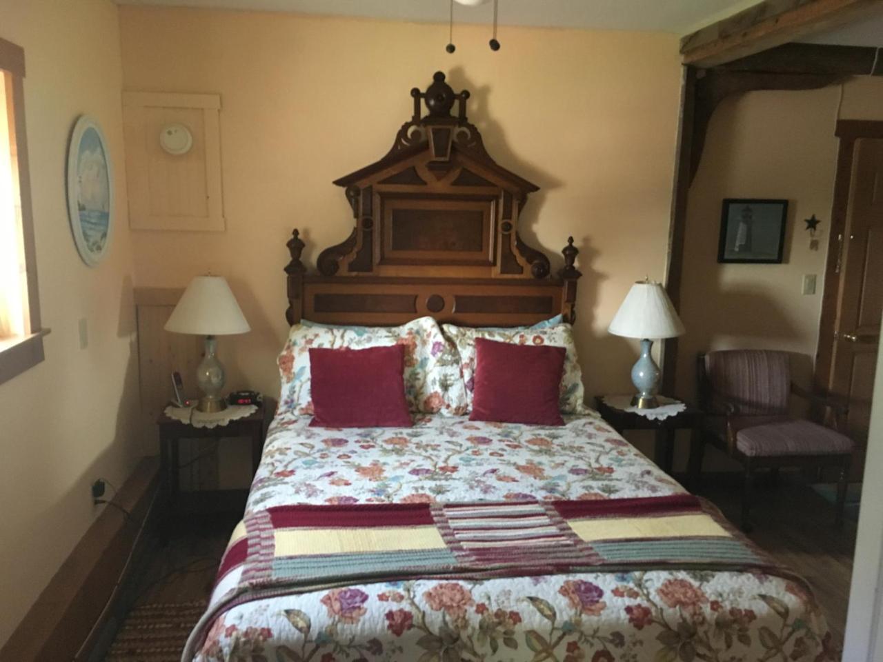 A Country Home Inn The City 夏洛特敦 外观 照片